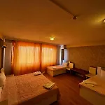 Esen Hotel *