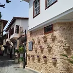 Esen Hotel *